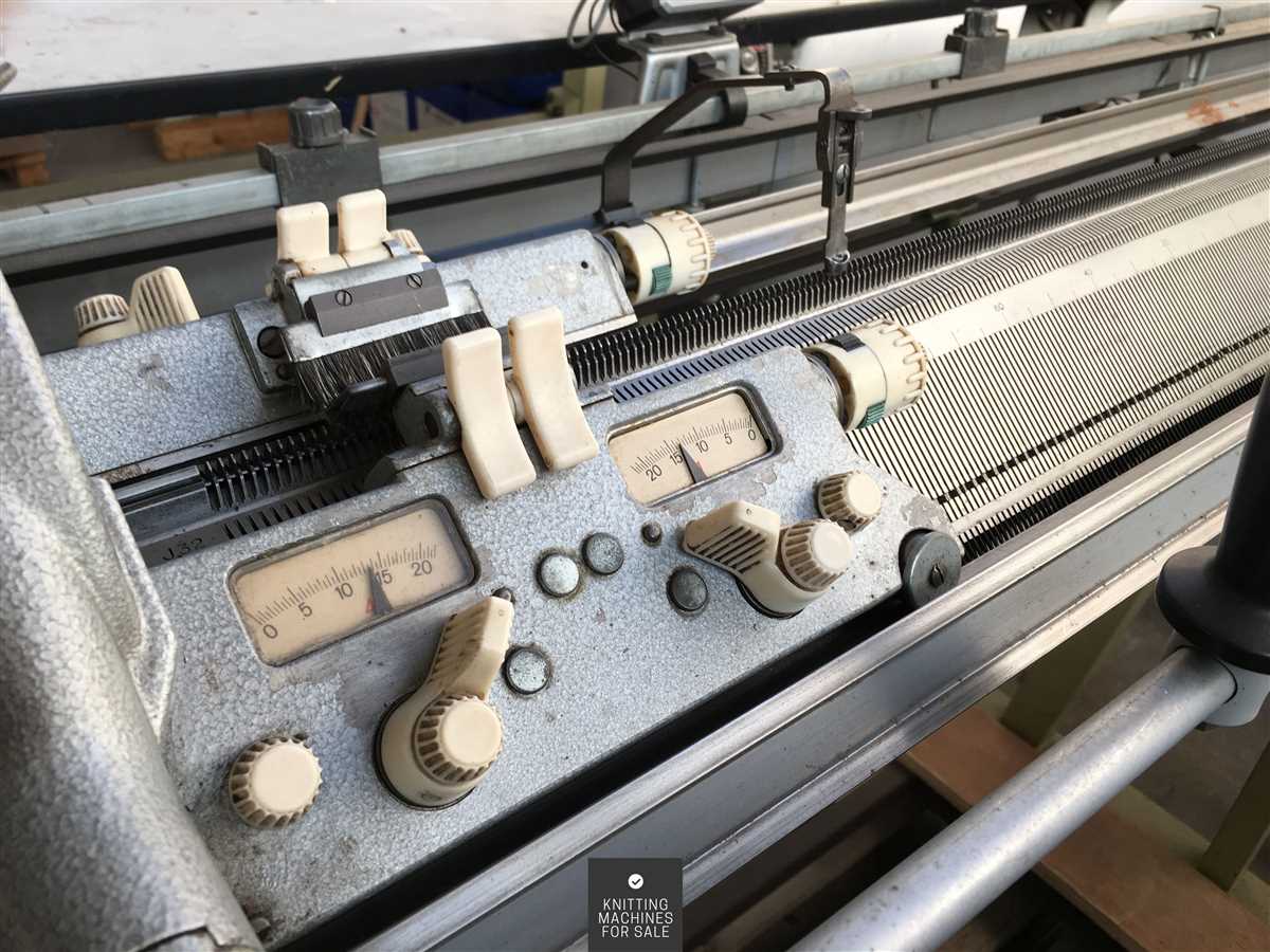 Knitting machine pattern software