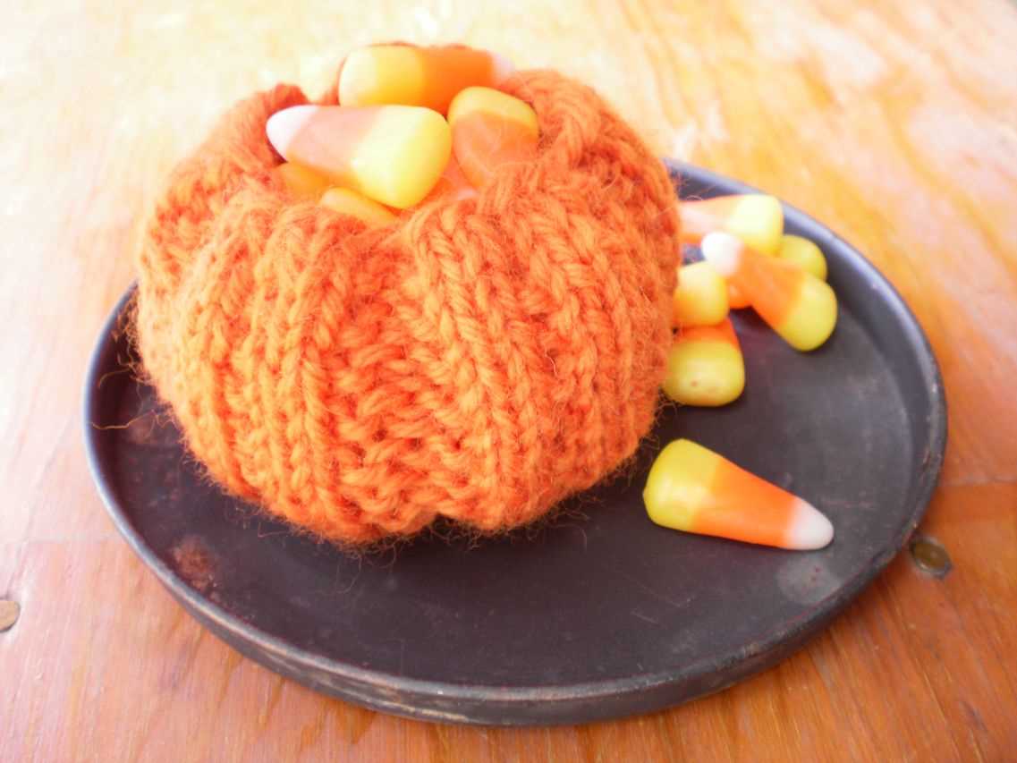 Knitting pattern for a pumpkin