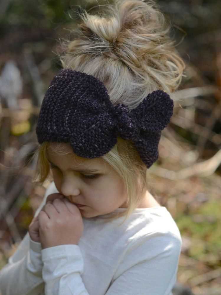 Knitting pattern for headband with bow