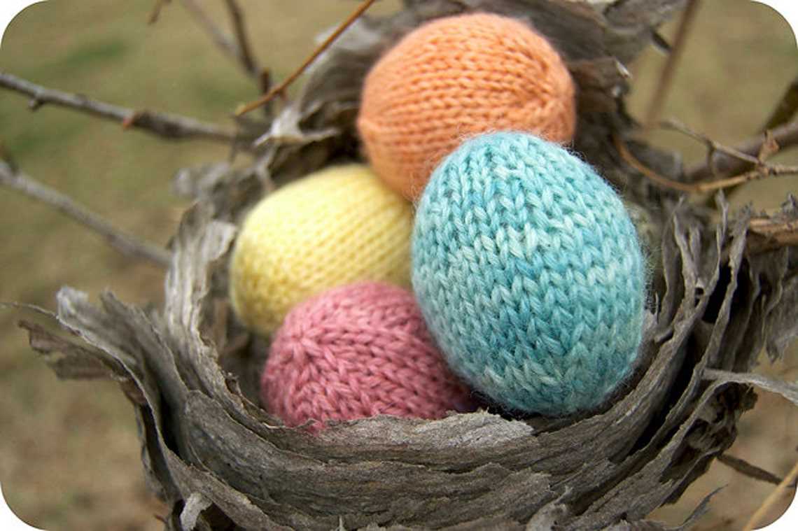 Knitting patterns for easter egg covers
