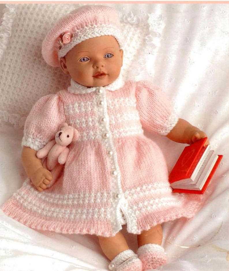 Knitting patterns for small dolls clothes