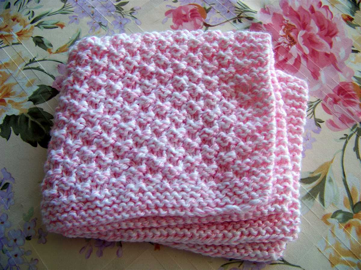 Knitting pattern for a cot blanket