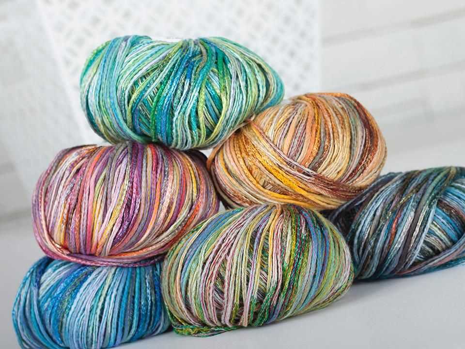 Knitting patterns for variegated yarn