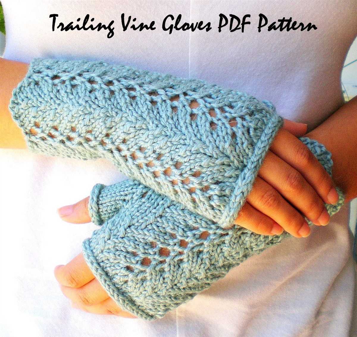 Lace fingerless gloves knitting pattern