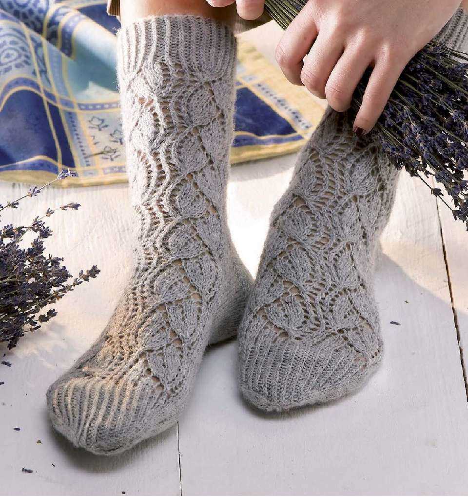 Lace socks knitting pattern free