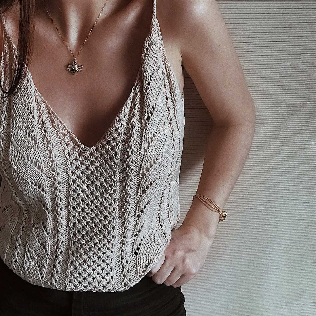 Lace summer top knitting pattern