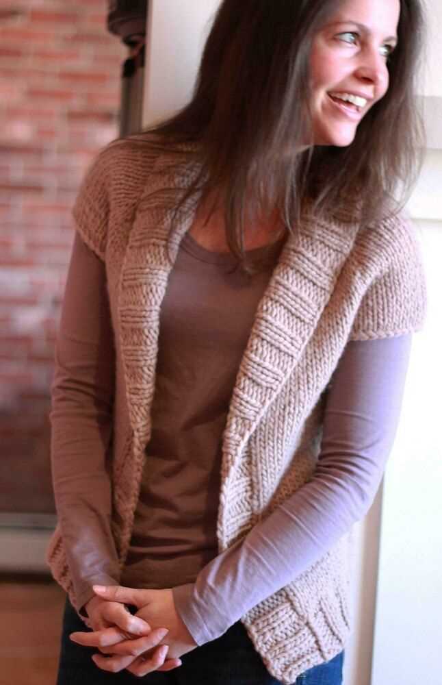 Ladies shawl collar cardigan knitting pattern