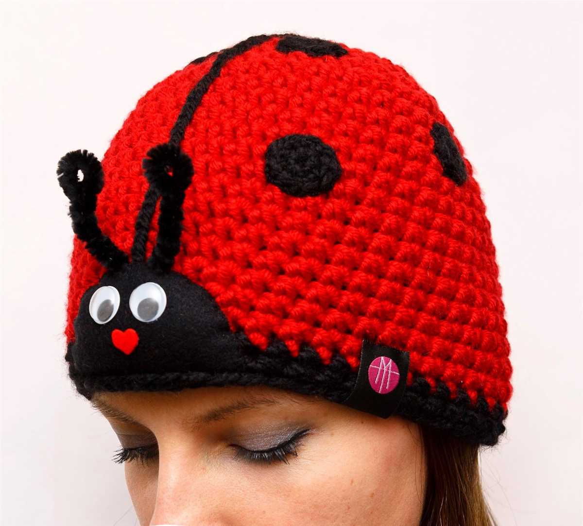 Ladybug hat knitting pattern