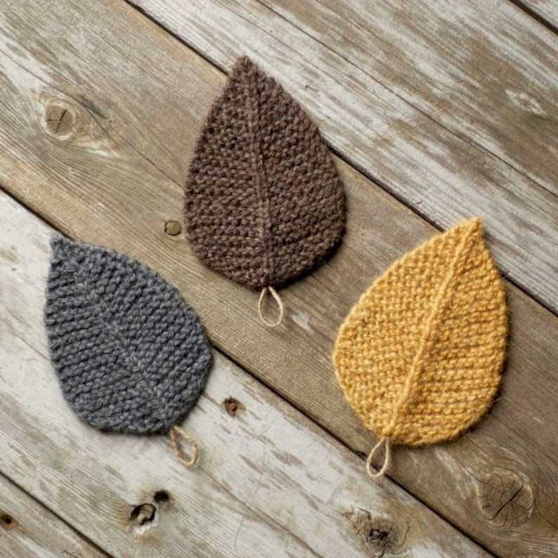 Leaf pattern knit