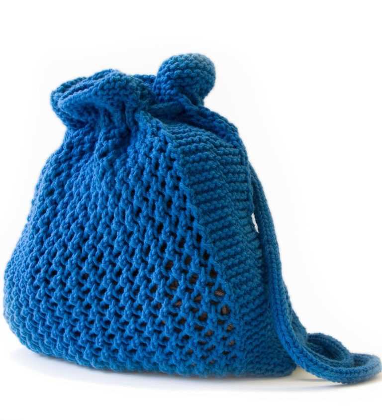 Loopy knitting pattern