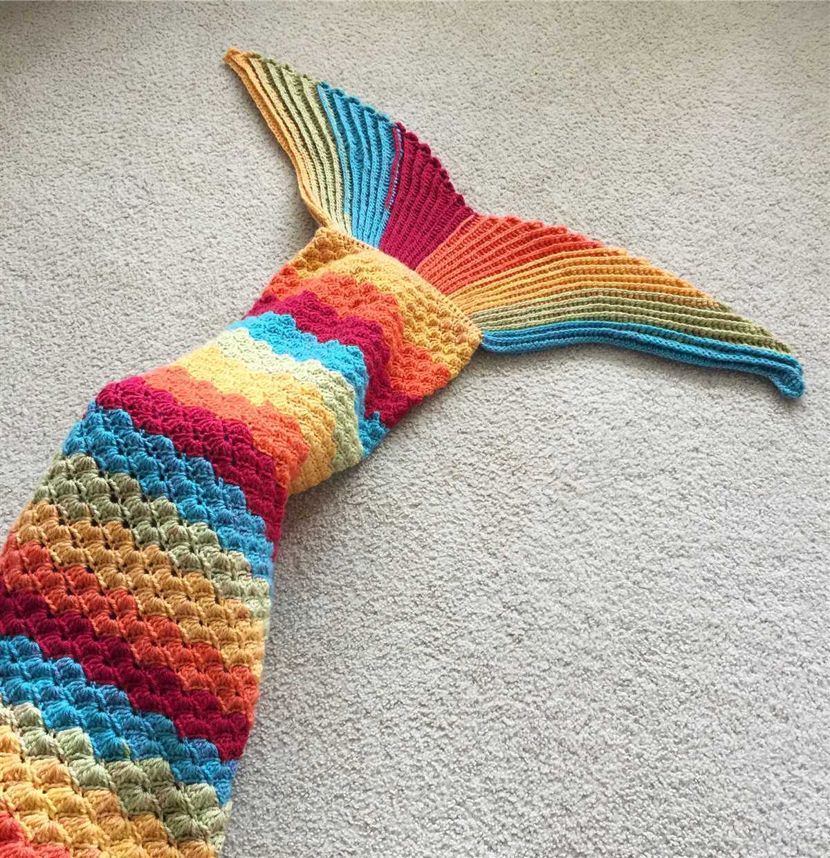 Mermaid tail knitting pattern for adults