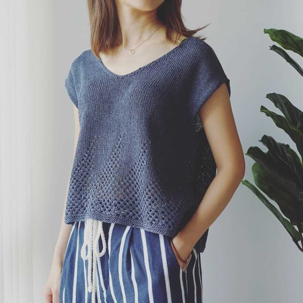 Creating an Intricate and Breathable Mesh Knit Top with a Unique Pattern Mesh knit top pattern