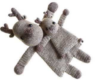 Mini reindeer knitting pattern