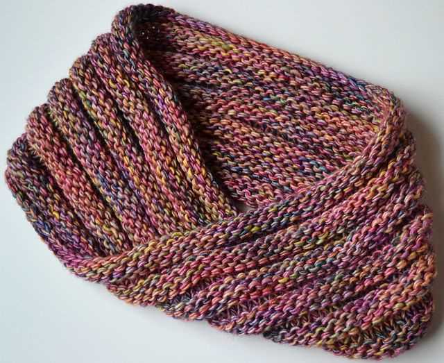 Mobius scarf knitting pattern