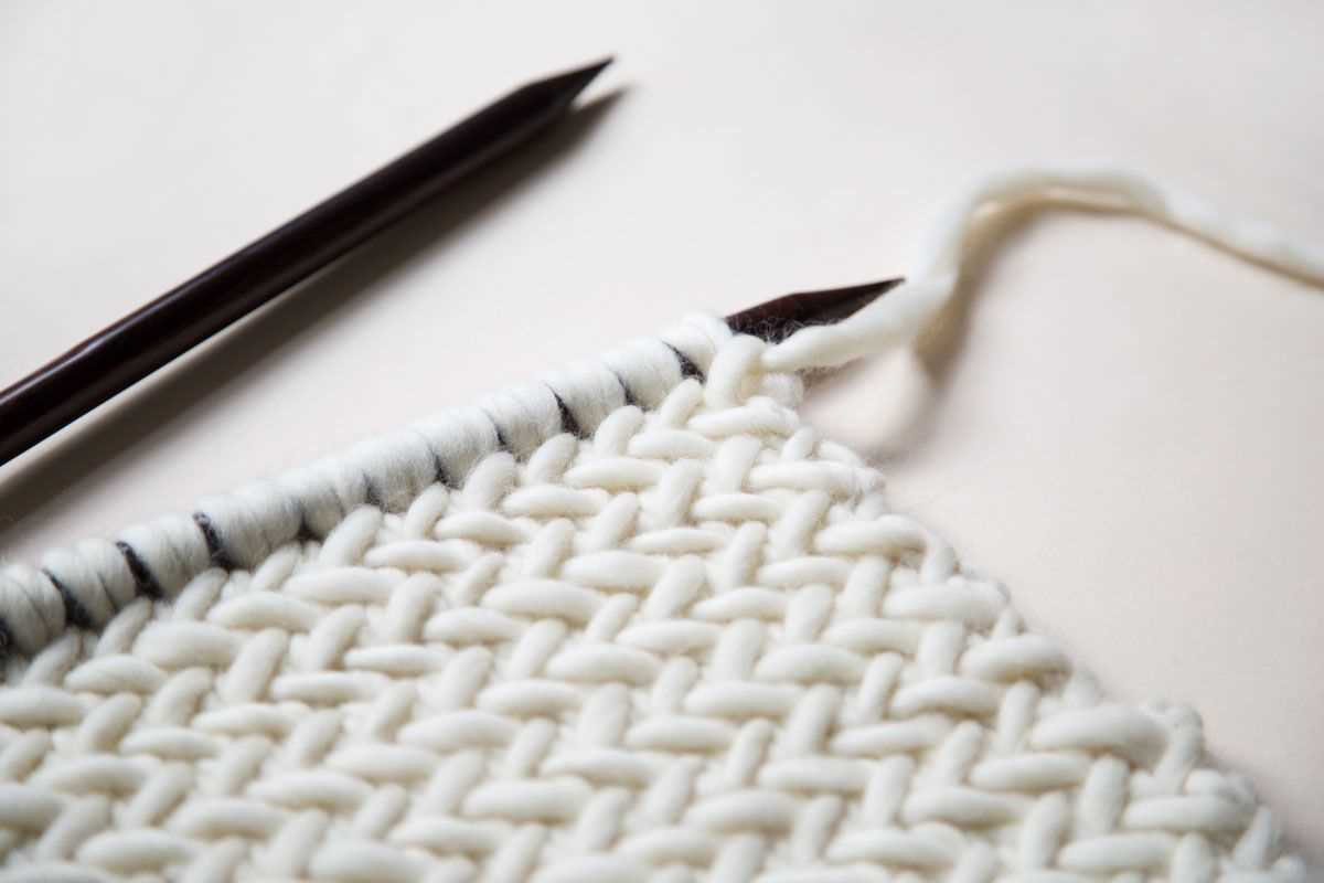 Needle knitting patterns