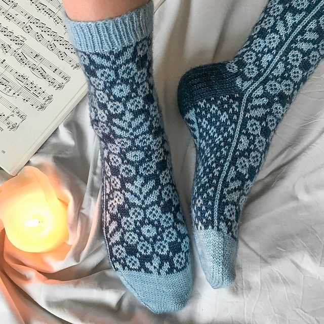 Norwegian socks knitting pattern