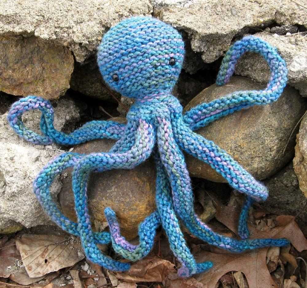 Ollie the octopus knitting pattern