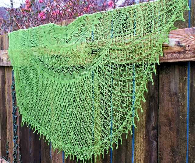 Pi shawl knitting pattern