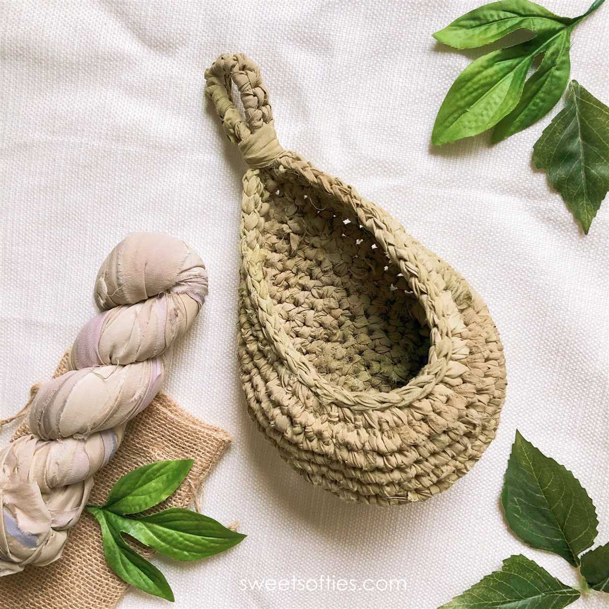 Plant cozy knitting pattern