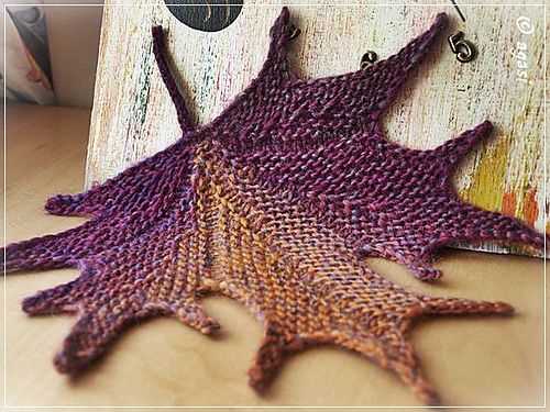 Ravelry free knitted leaf patterns