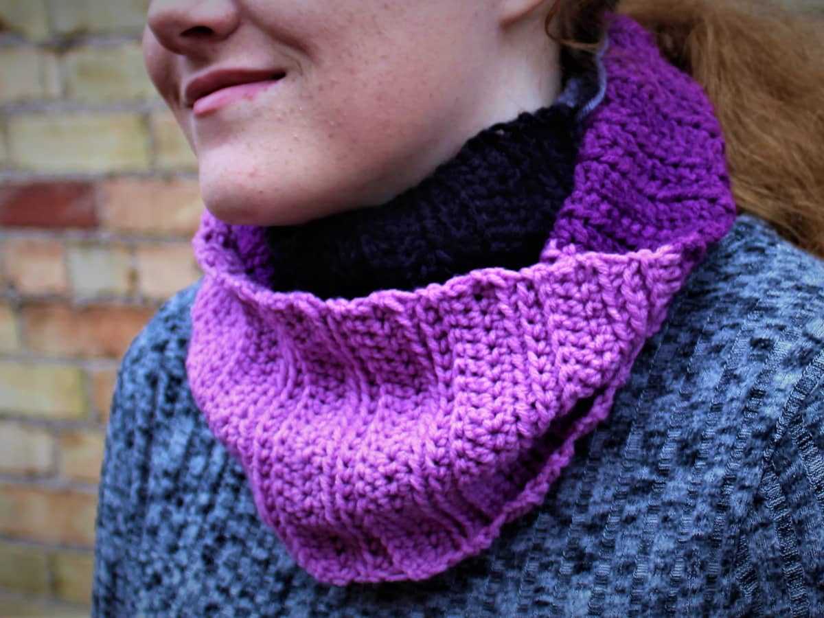 Rib knit infinity scarf pattern