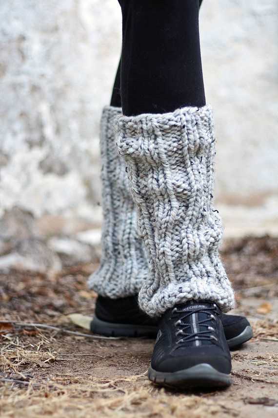 Create textured leg warmers with this ribbed knitting pattern Ribbed leg warmers knitting pattern