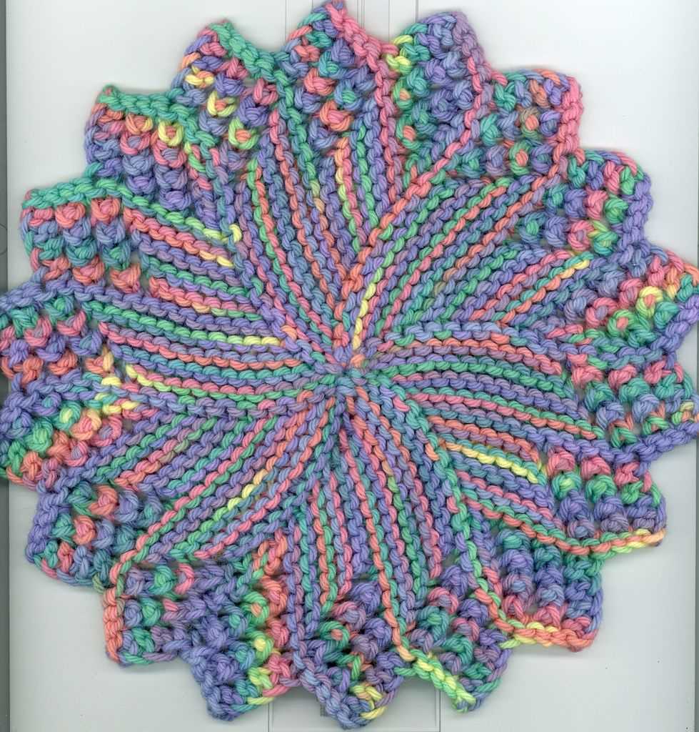 Round knitted dishcloth pattern