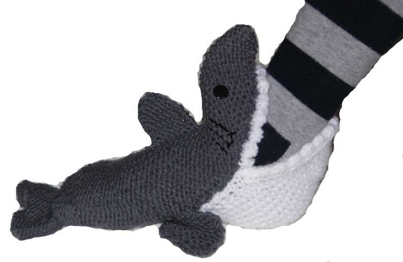 Shark knitting pattern