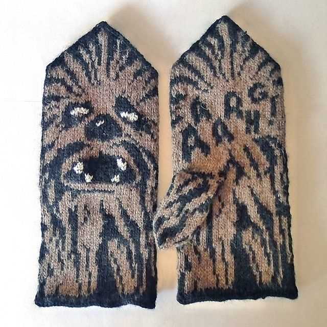Shark mittens knitting pattern