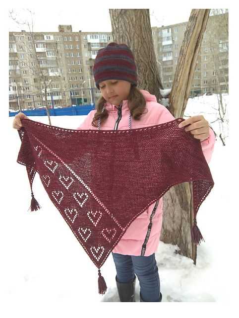 Simple knitted shawl pattern