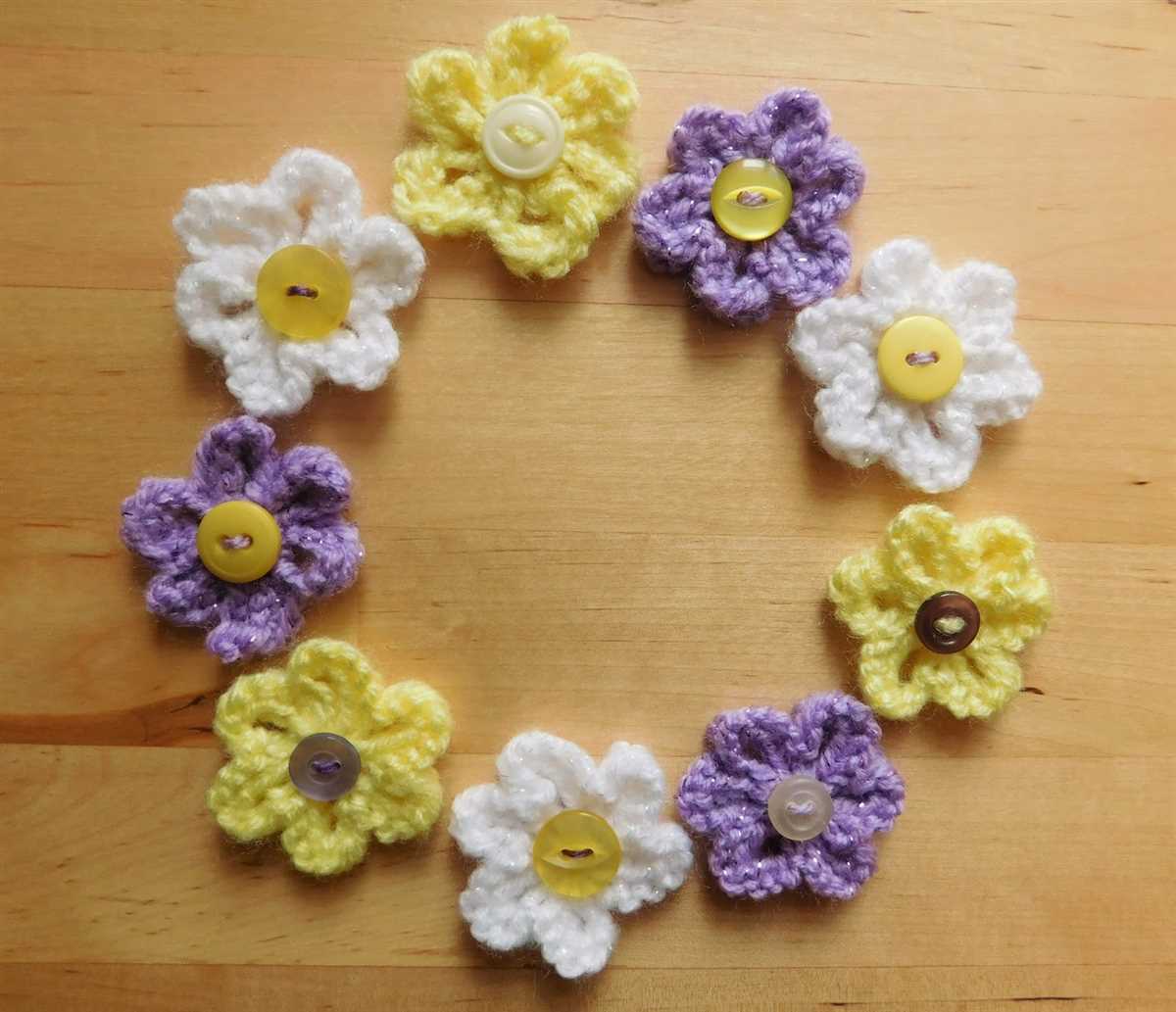 Simple knitted flower pattern