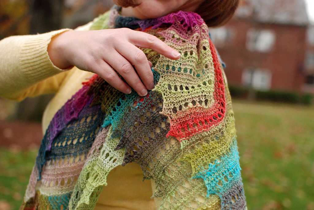 Trinity stitch prayer shawl knitting pattern