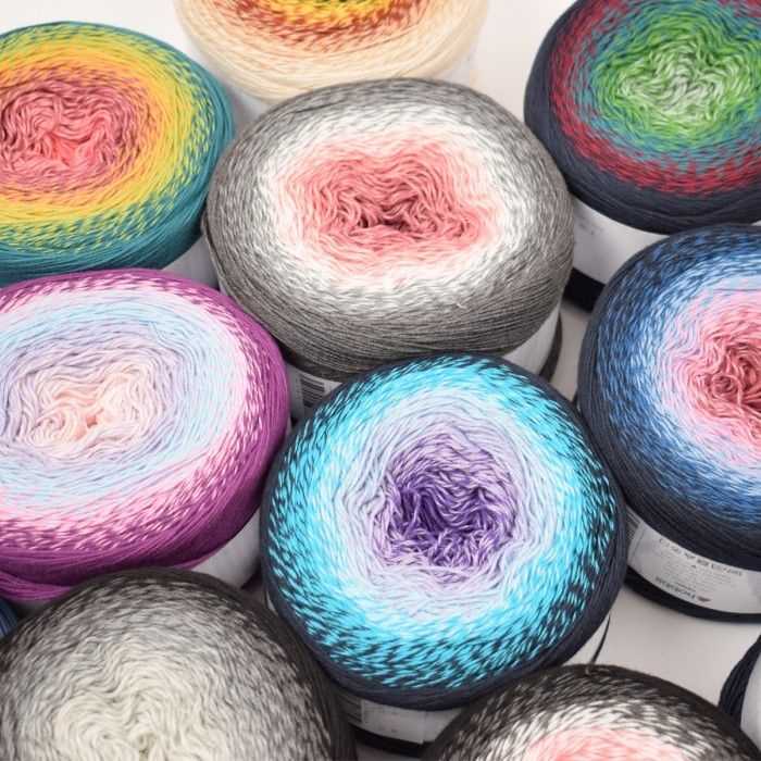 Twisted yarn patterns in knitting