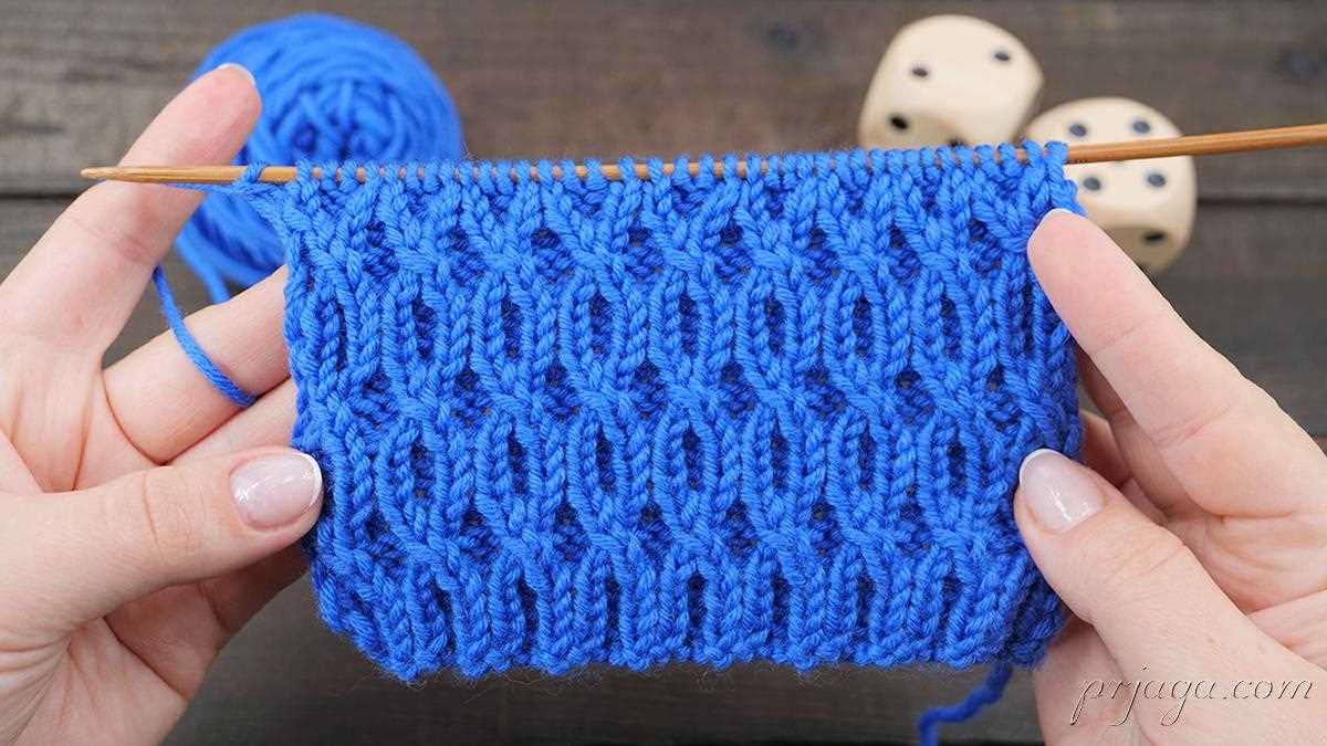 Two row lace pattern knitting