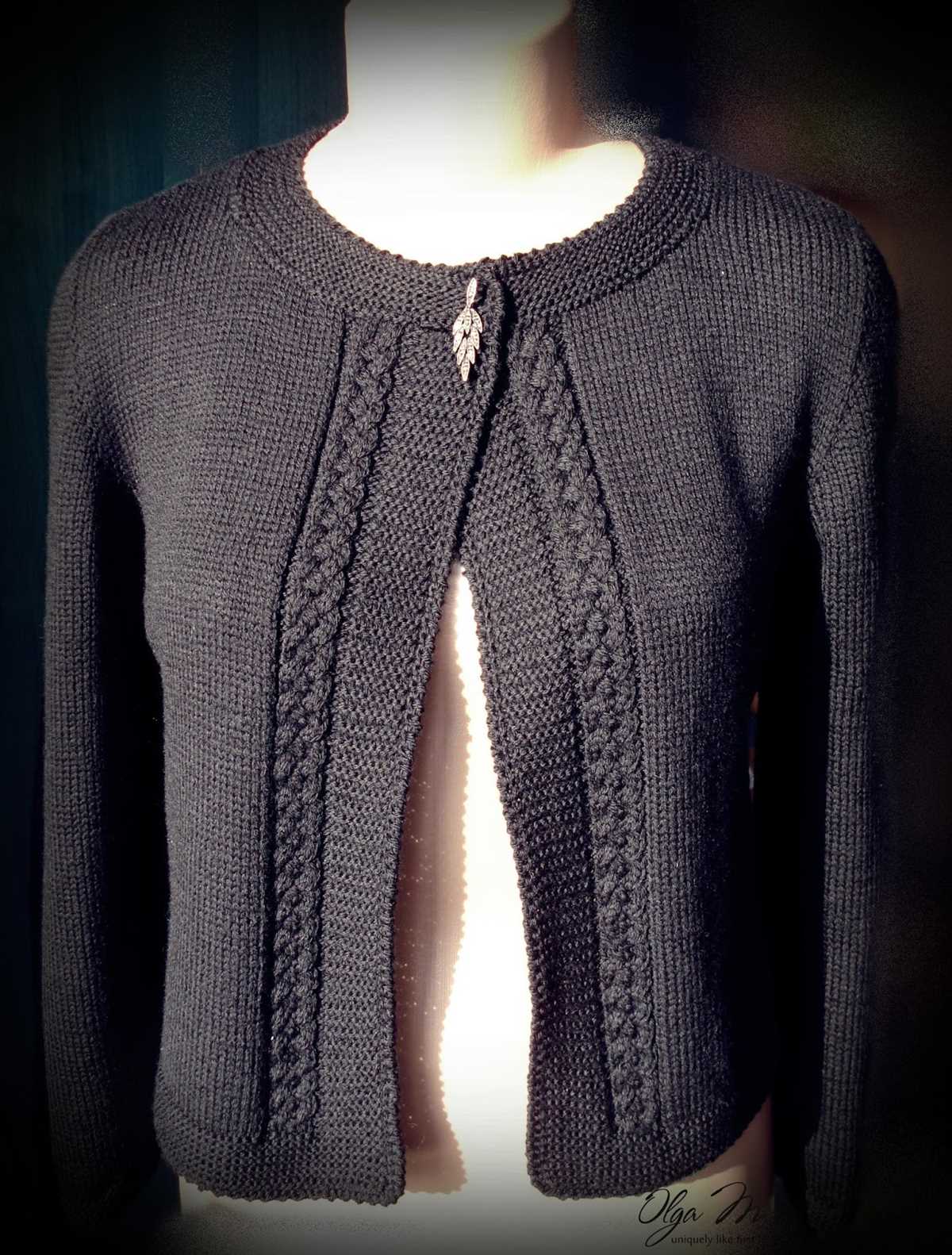 V-neck raglan cardigan knitting pattern