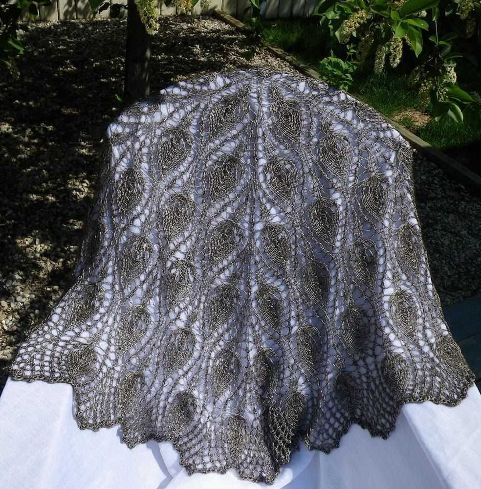 V shawl knitting pattern