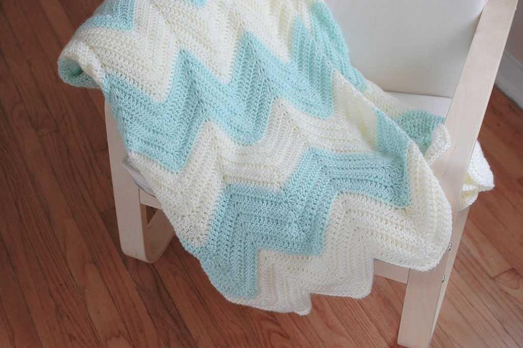 Zig zag blanket knitting pattern