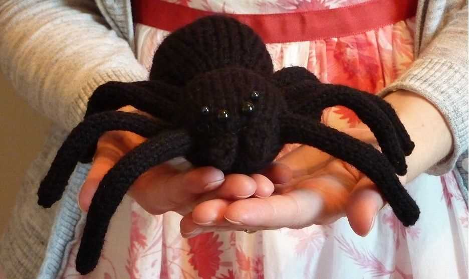 Knitted spider pattern free