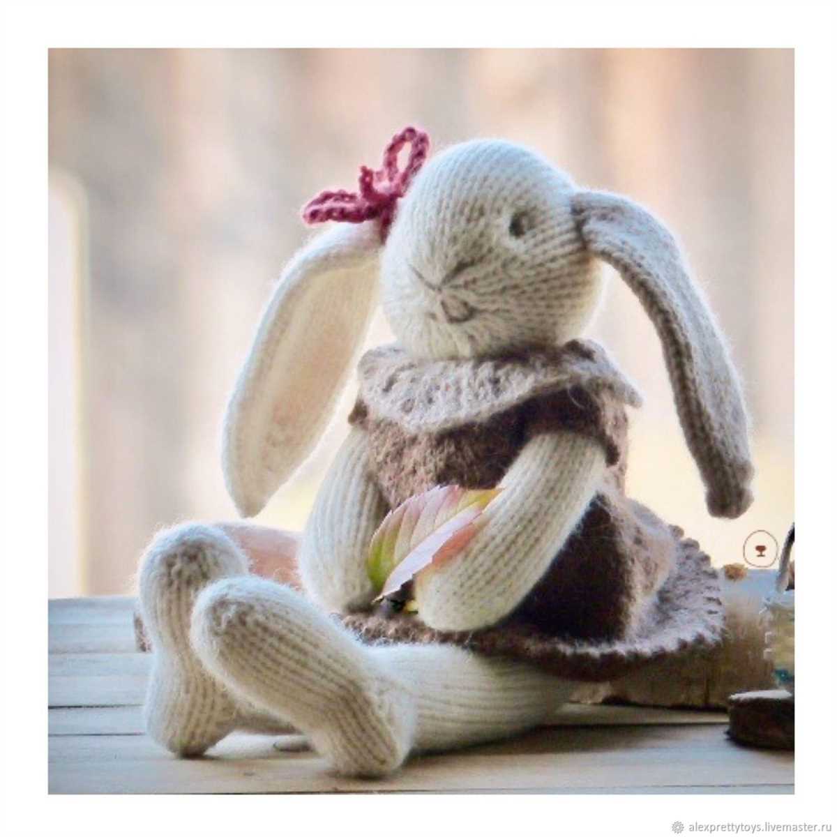 Rabbit pattern knitted