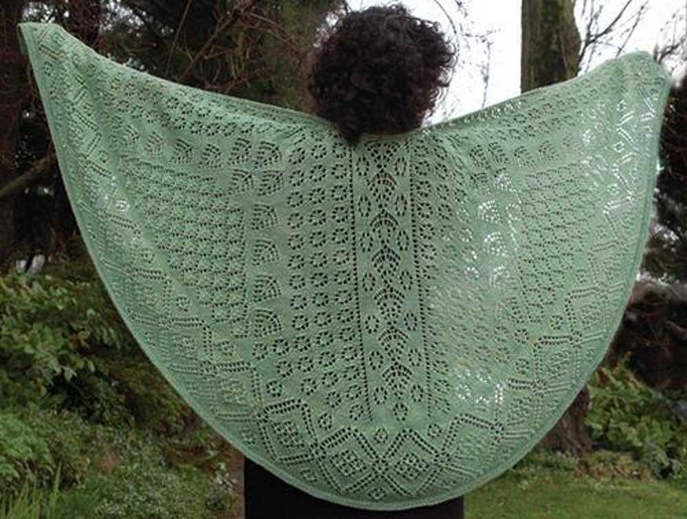 Advent shawl knitting pattern