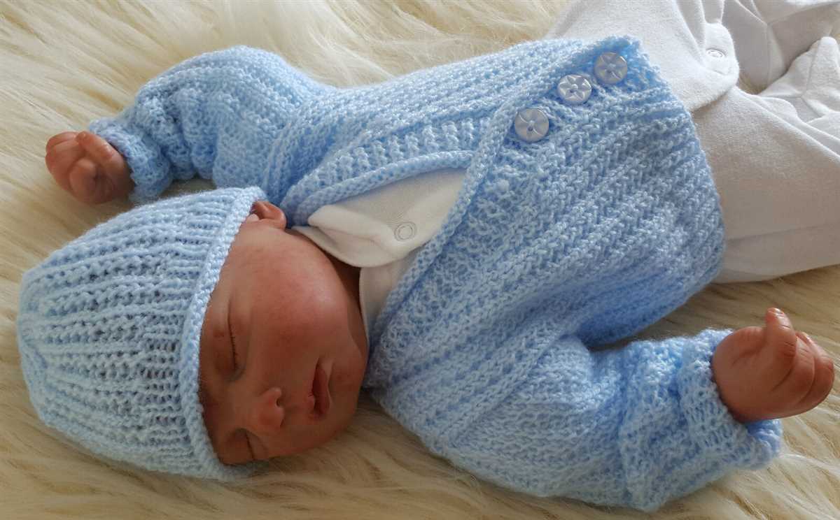 Knitting patterns for newborn cardigans