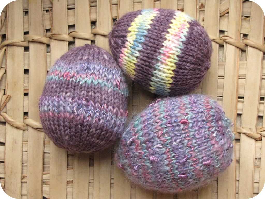 Knitting patterns for easter egg covers