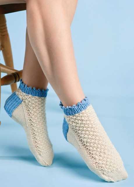 A Cozy Touch - Knit Your Own Ankle Warmers with This Pattern Ankle warmer knitting pattern