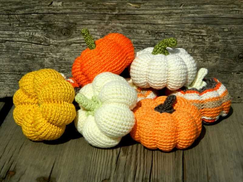 Knit pumpkin pillow pattern