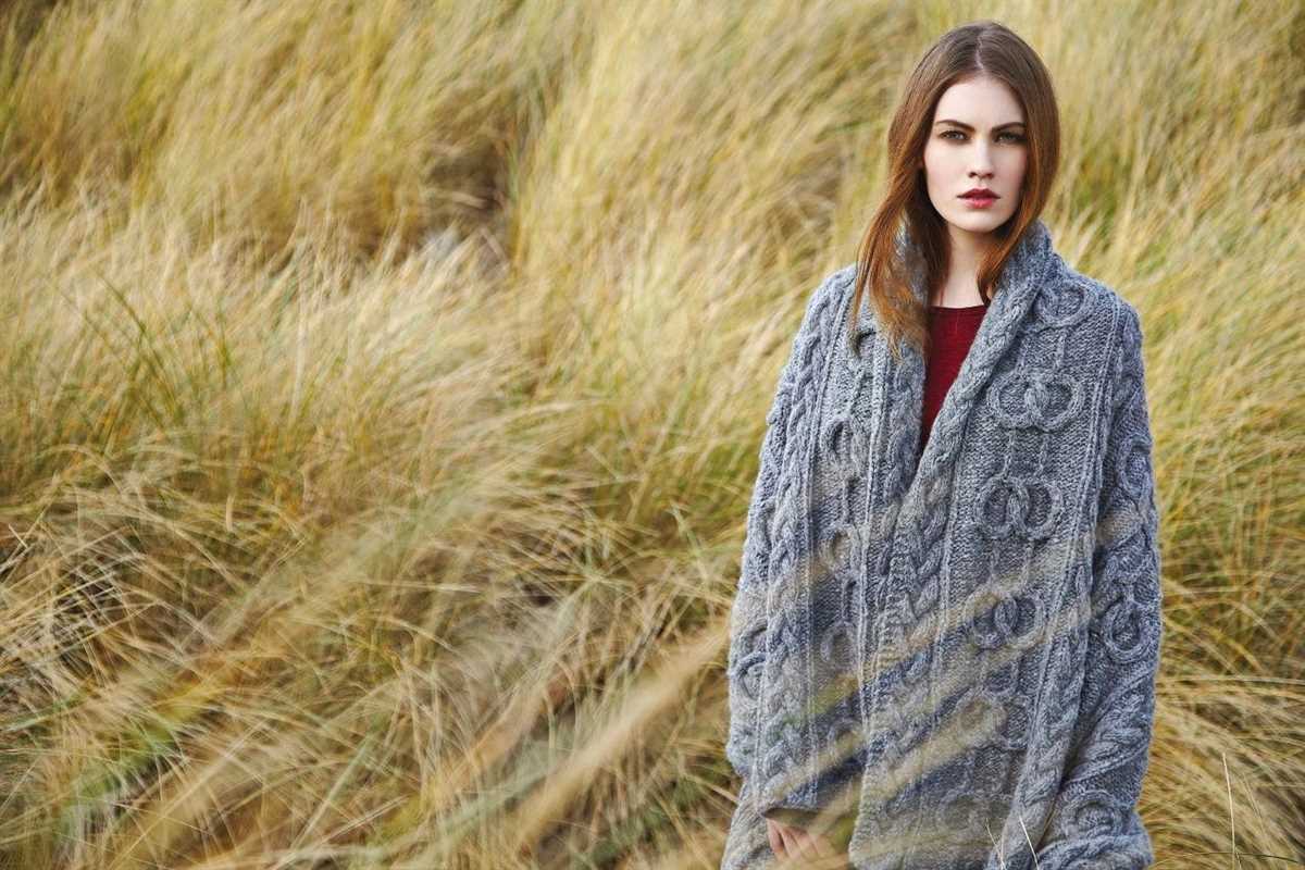 Chunky oversized cardigan knitting pattern