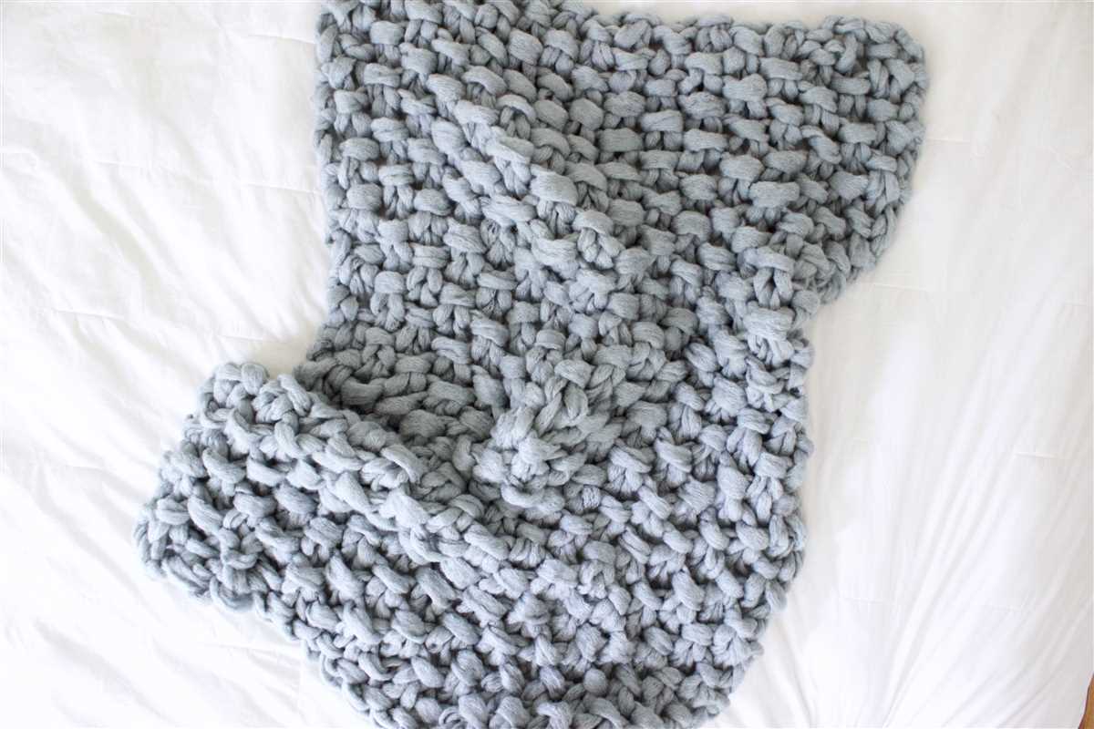 Arm knitted blanket pattern