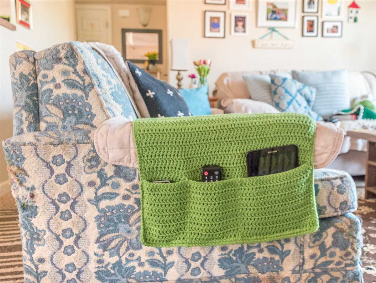 Armchair caddy knitting pattern