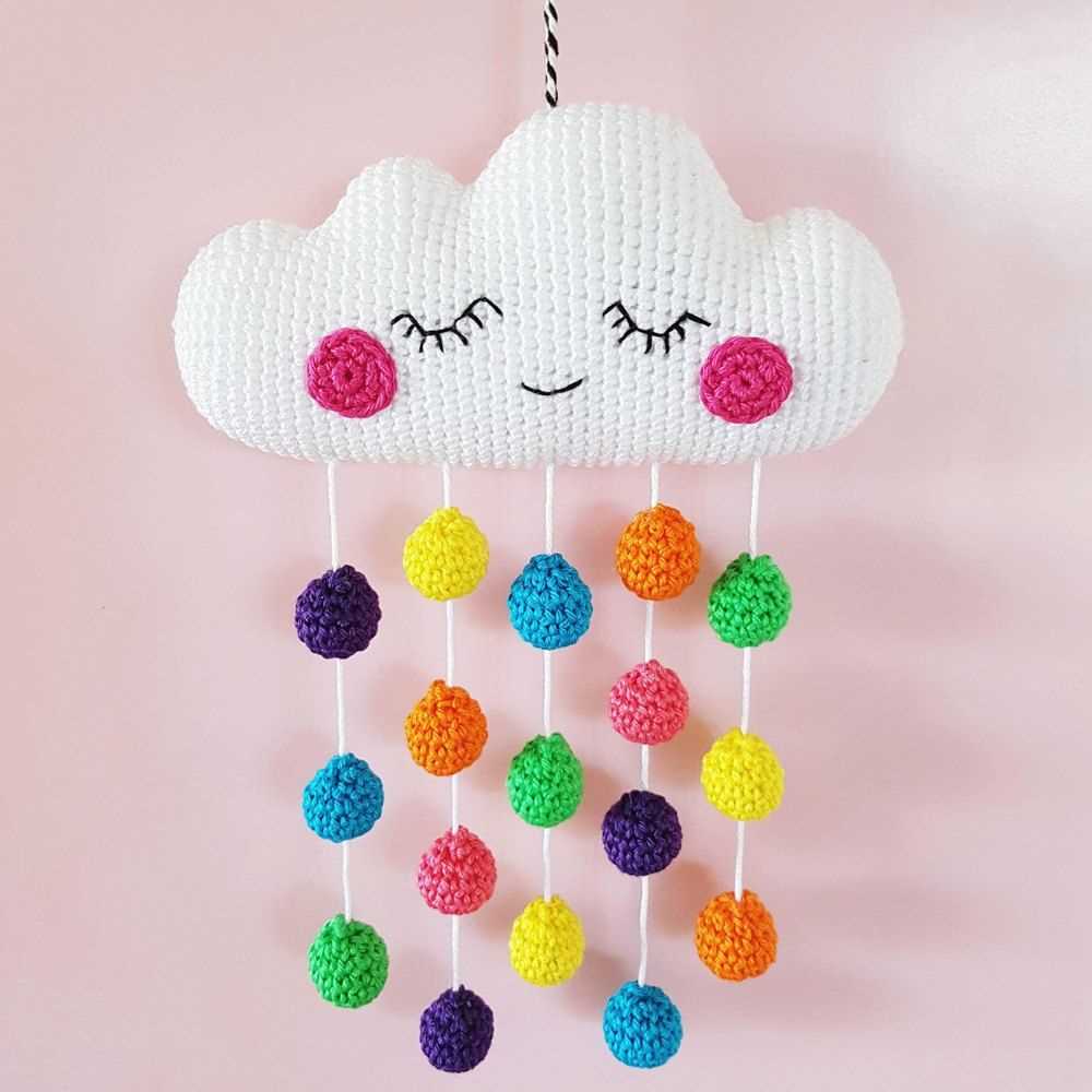 Knitted cloud pattern