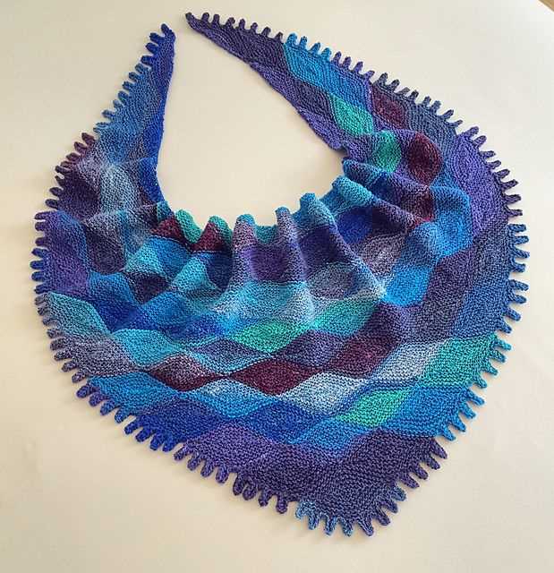 Pattern for a knitted scarf
