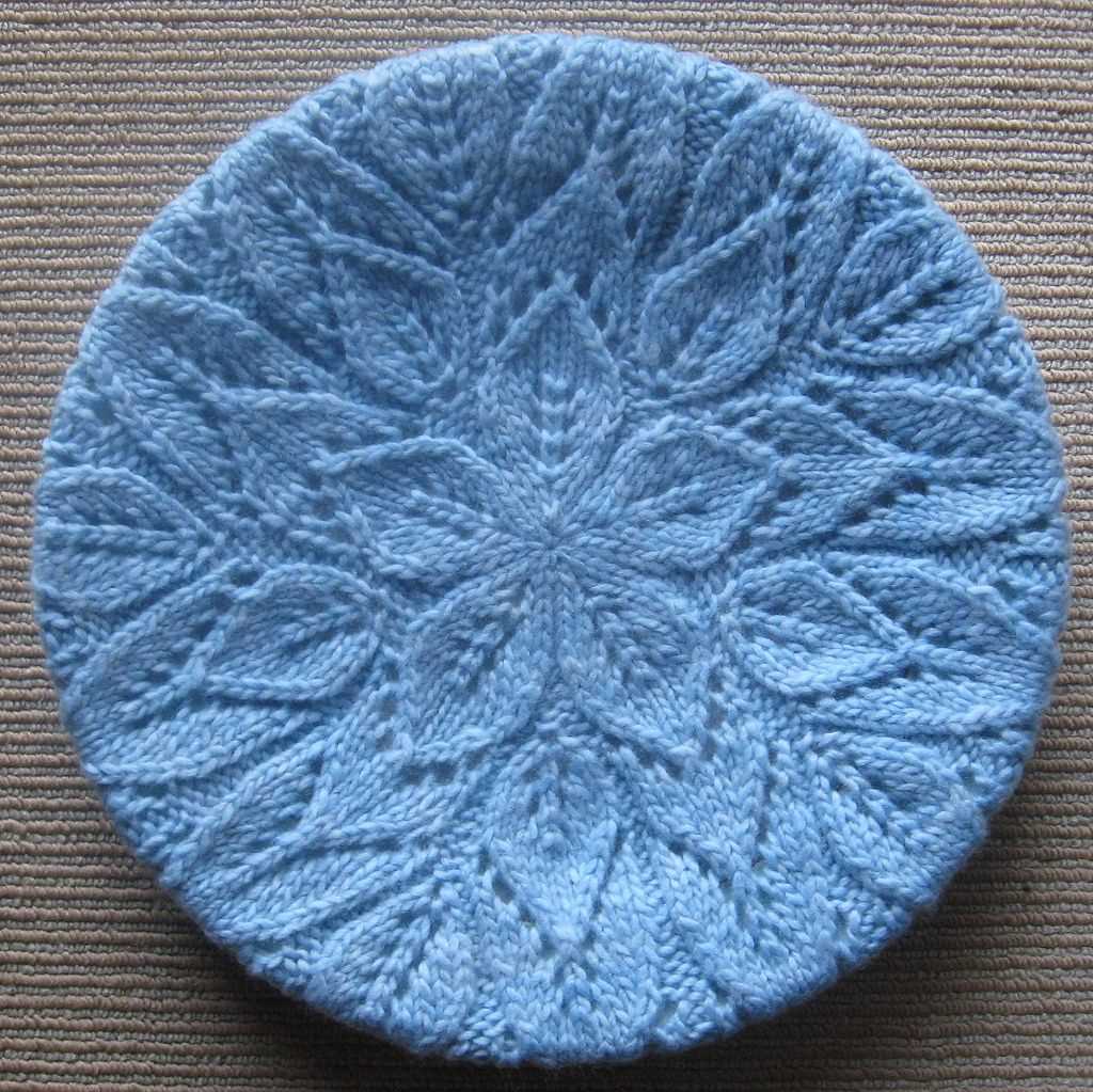 Beret pattern knitting